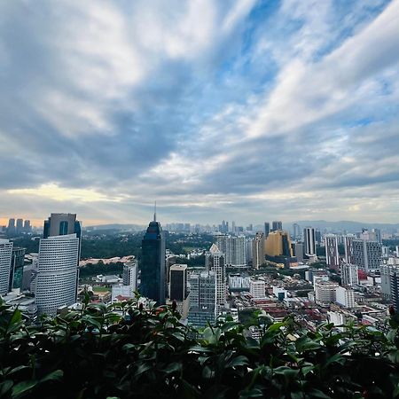 Colony Suites Klcc By Hibernate Kuala Lumpur Esterno foto